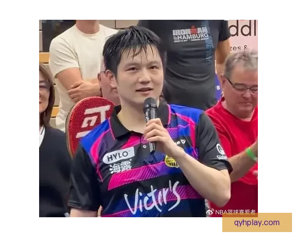 樊振东赛后再度挥手致意体谅球迷奔赴赛场不易真情流露温暖全场观众